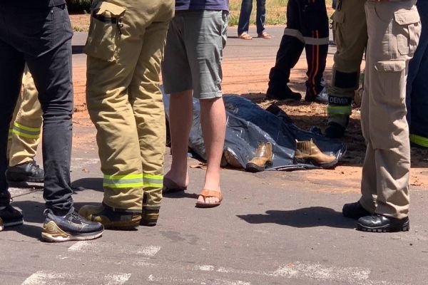 Imagem referente a notícia: Trabalhador morre após receber descarga elétrica de 13 mil volts durante instalação de internet