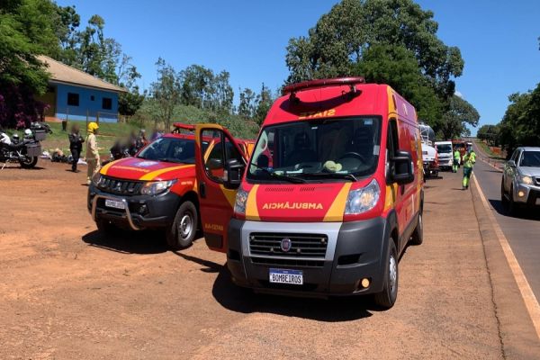 Imagem referente a notícia: Mulher fica gravemente ferida após sofrer queda de moto na BR-277, em Cascavel