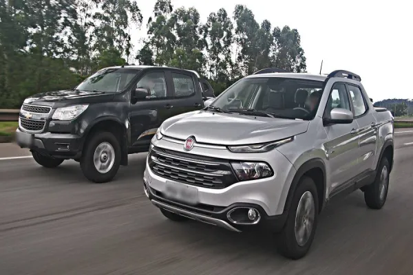 Foto relacionada a notícia: Fiat Toro e Chevrolet S10 são os modelos 4x4 mais buscados em novembro de 2022
