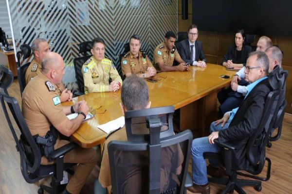 Novo secretário de Segurança Pública reúne comandantes das forças do Paraná