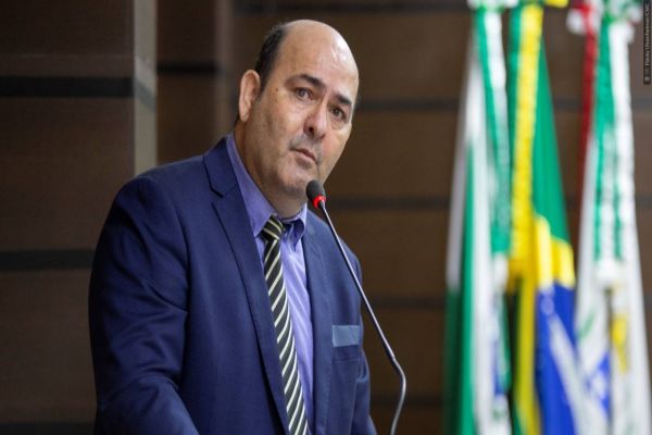 Quais são as emendas impositivas apresentadas pelo vereador Josué de Souza?