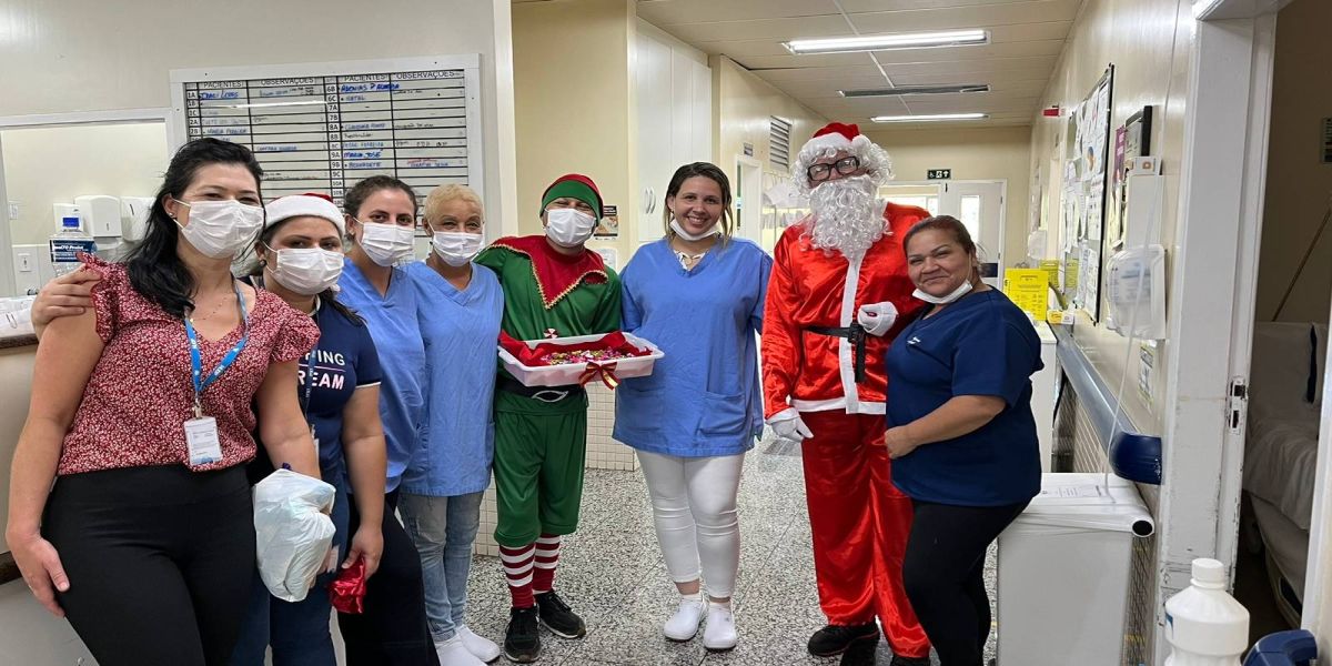 Servidores do HUOP realizam tarde natalina a pacientes   