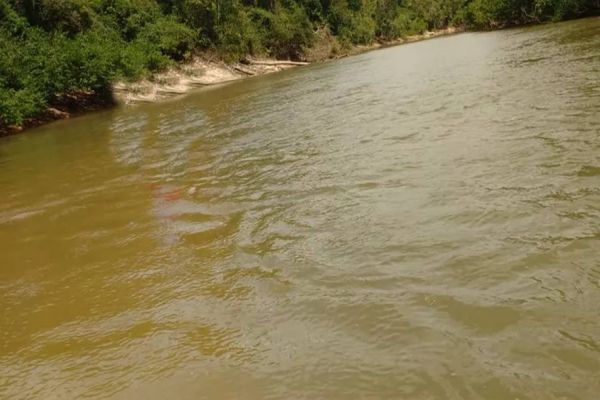 Menina de 12 anos morre afogada ao tentar salvar irmã que caiu em represa em Peabiru