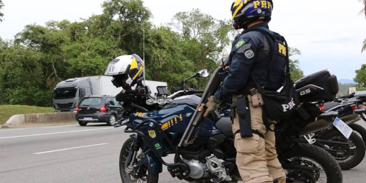 Natal de 2022 teve queda de 65% no número de acidentes graves, diz PRF