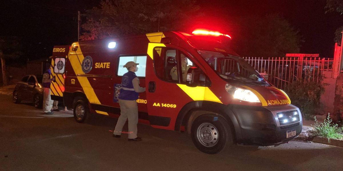 Idosa fratura o nariz após ser agredida ao defender vítima de preconceito no Bairro Interlagos
