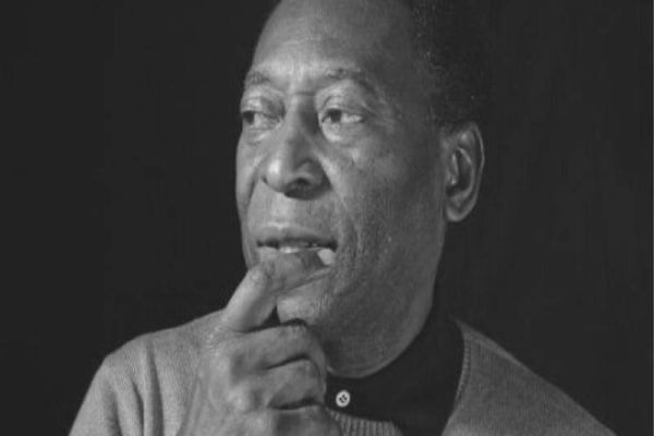 Morre a lenda do futebol mundial, Pelé aos 82 anos