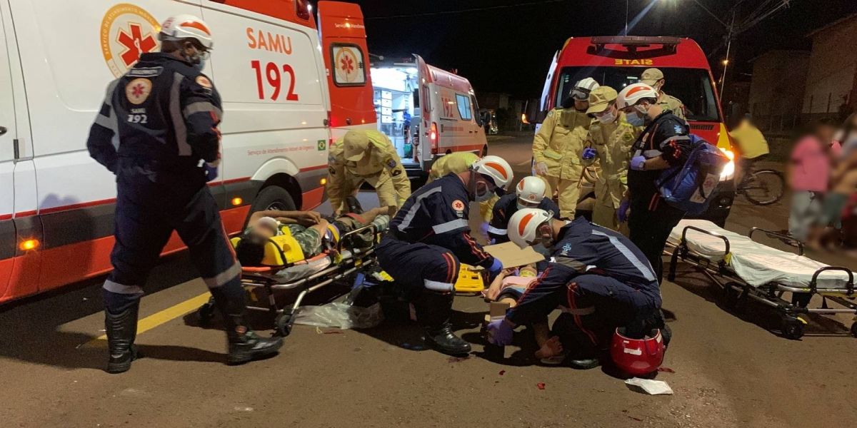 Duas pessoas ficam feridas em grave colisão de trânsito no Jardim Riviera