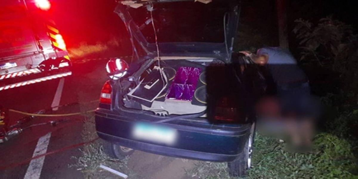 Homem de 34 anos morre em colisão entre três carros na PR-281