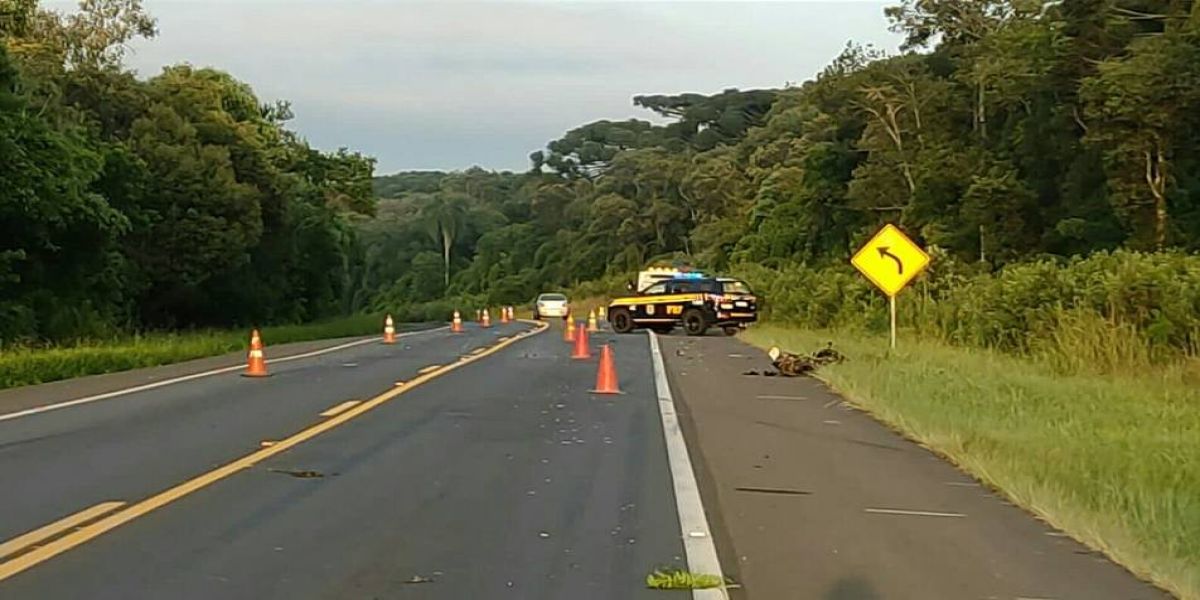 Motociclista morre em acidente entre um veículo Kadet e uma motocicleta Shineray na BR-277
