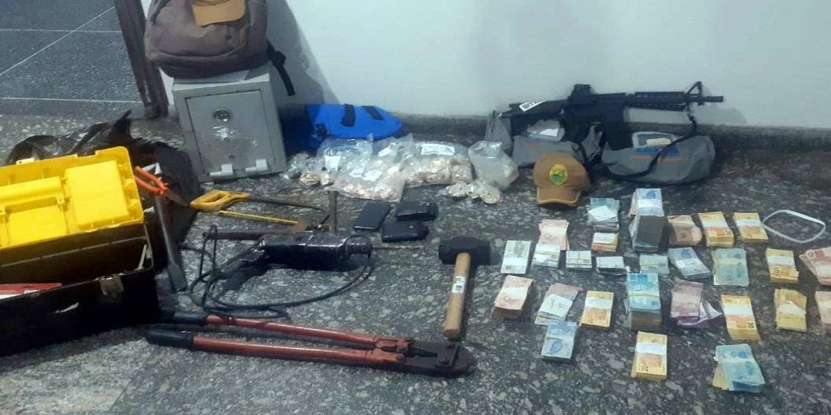 Polícia Militar prende suspeitos de assalto a agência bancária no Litoral