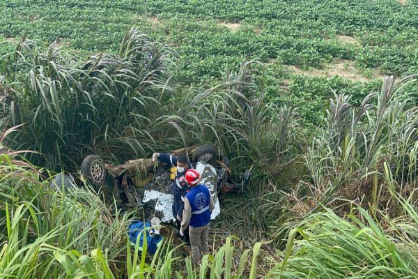 Imagem referente a notícia: Três pessoas morrem em grave acidente na PR 483 no sudoeste do Paraná