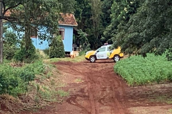Imagem referente a notícia: Mulher é encontrada morta pela família na estrada Chaparral, em Cascavel