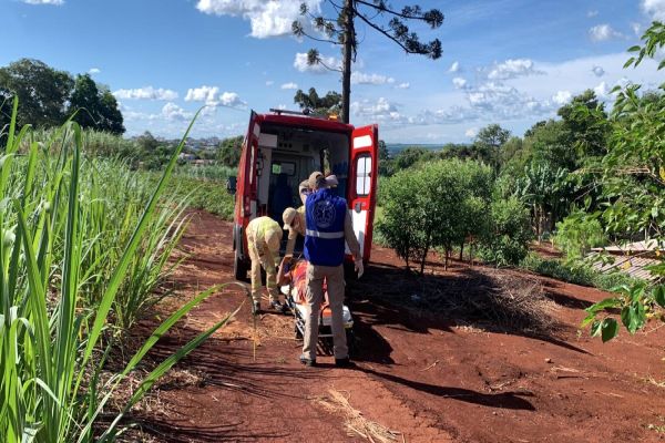 Imagem referente a notícia: Após 24 horas, Mulher é resgatada pelo Corpo de Bombeiros dentro de córrego no Bairro Santo Onofre