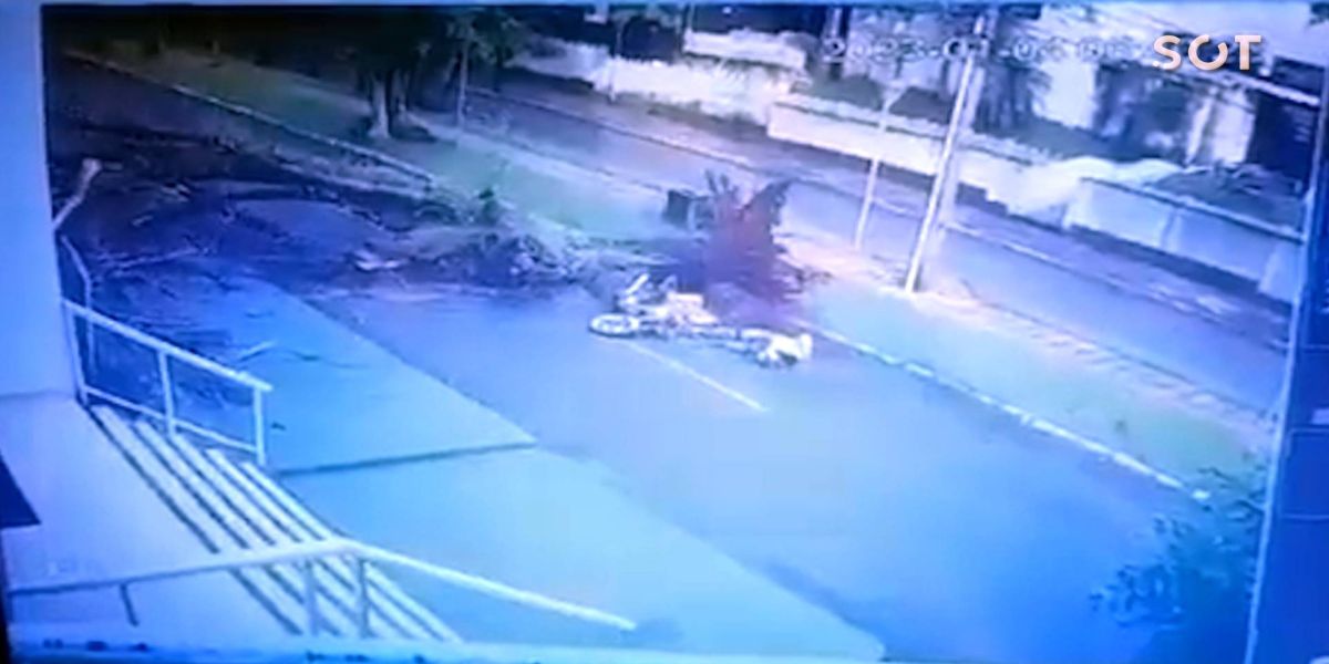 Nasceu de novo: Motociclista é atingido por árvore no Paraguai