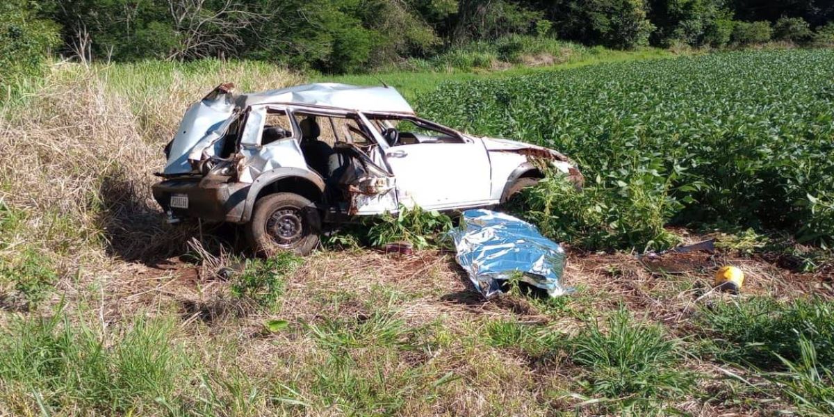 Casal morre e adolescente fica ferida após capotamento na PR-484 em Boa Vista da Aparecida