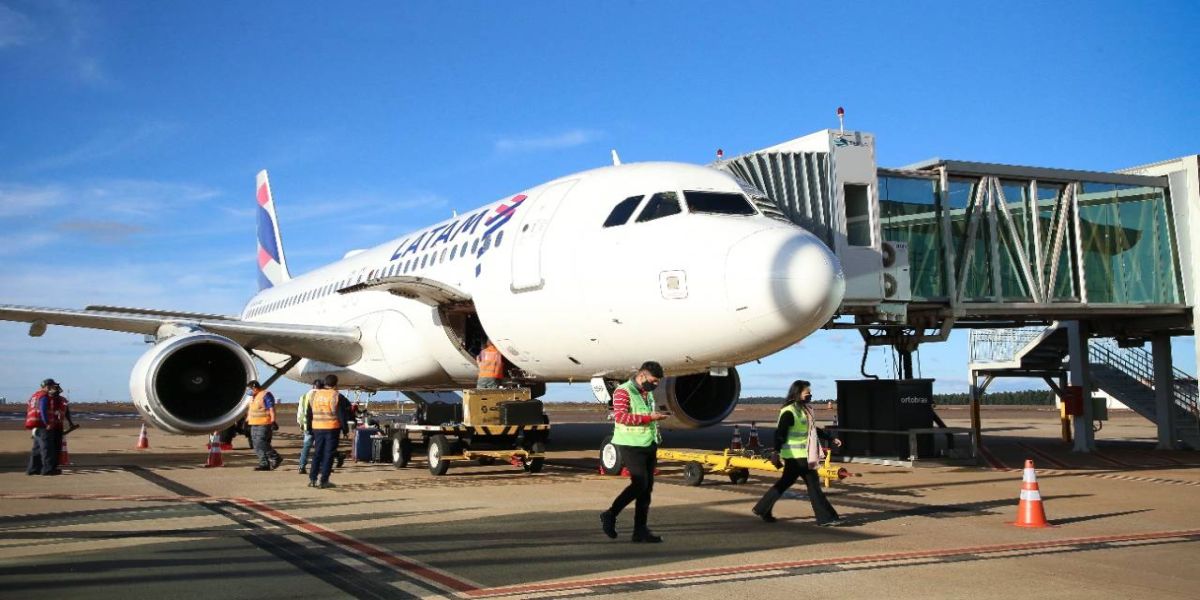 Rodoviária recebe quase 2 milhões de passageiros em 2022 e Aeroporto tem recorde de passageiros