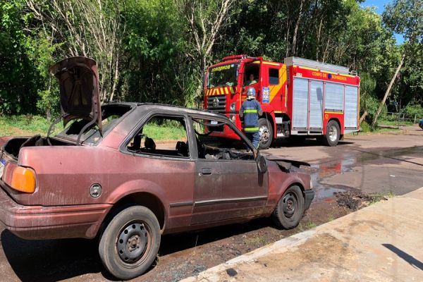 Imagem referente a notícia: Verona é destruído por incêndio na Rua Siqueira Campos
