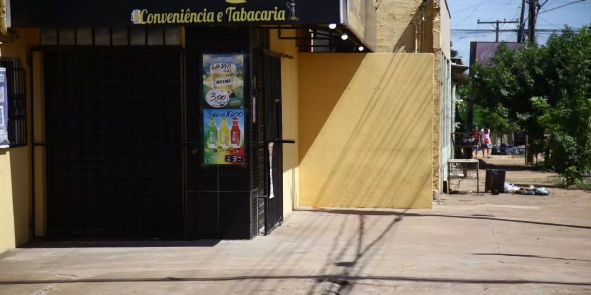 Atirador pede cerveja e mata dono de conveniência com 5 tiros