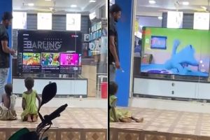 Imagem referente à notícia: Vendedor deixa crianças em situação de rua escolher ao que assistir em TV de loja e viraliza
