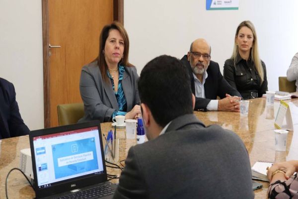 Receita Estadual do Paraná lança aplicativo com serviços disponíveis aos contribuintes