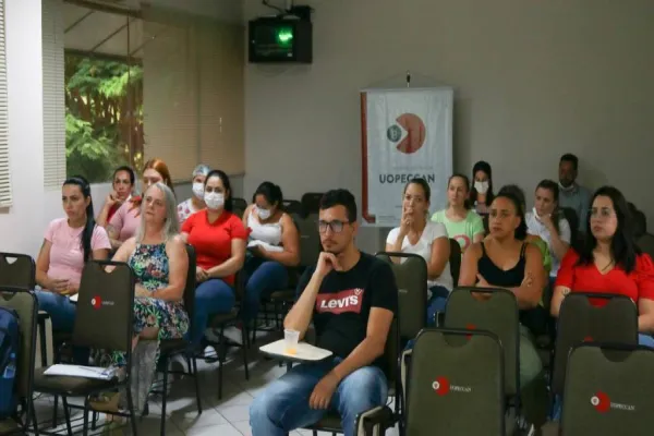 Foto relacionada a notícia: Equipe da Uopeccan participa de curso de cuidados paliativos com profissionais do Sírio-Libanês