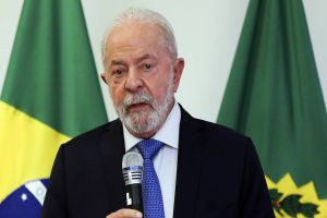 Lula anuncia reajuste do Bolsa Família para R$ 691 antes das eleições