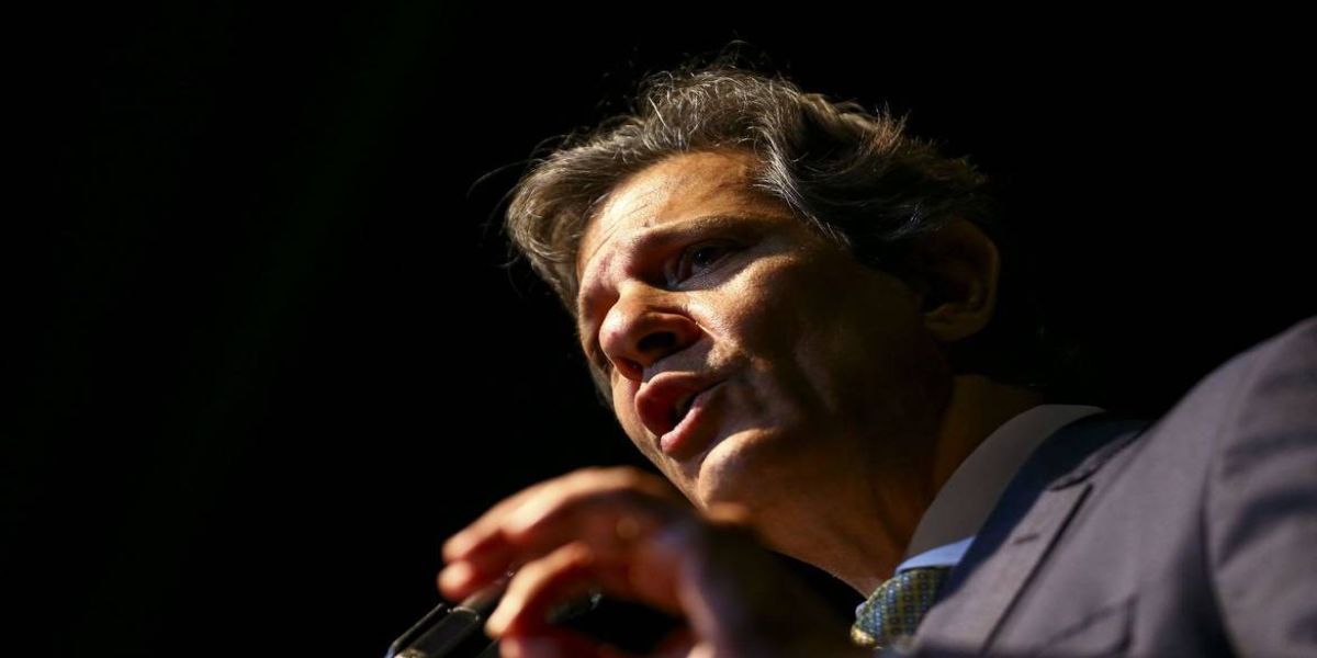 Haddad anuncia pacote de R$ 242,7 bi para superávit primário em 2023