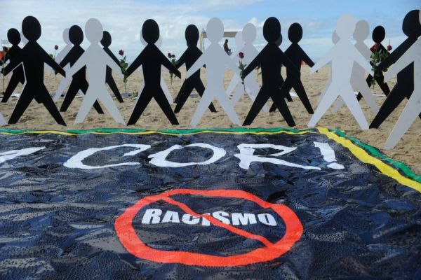 Entenda a nova lei que equipara a injúria racial ao racismo