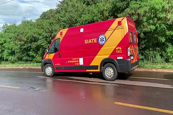 Motociclista sofre laceração na perna após violenta acidente no Bairro Cancelli em Cascavel