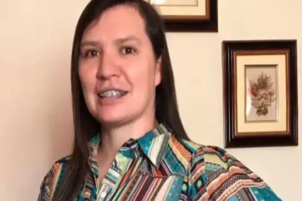 Imagem referente a notícia: Caso Rozélia: assista ao momento em que empresária foi morta na frente de refinaria