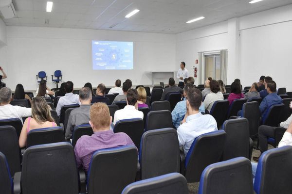 Municípios debatem formação de consórcio para construir aterros sanitários