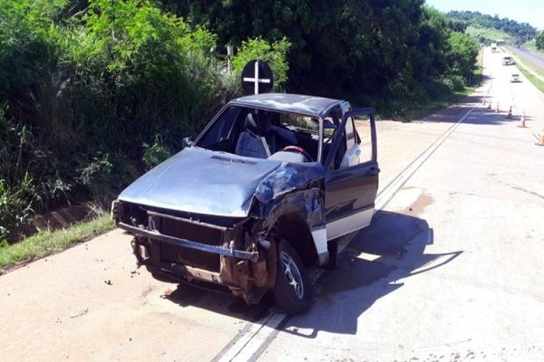 Imagem referente a notícia: Homem sofre ferimentos na cabeça após acidente na BR-163 em Capitão Leônidas Marques