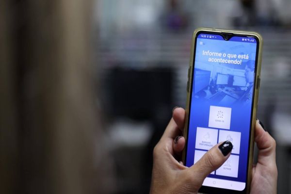 Disponível nos 399 municípios, Botão do Pânico atende 2 mil mulheres vítimas de violência