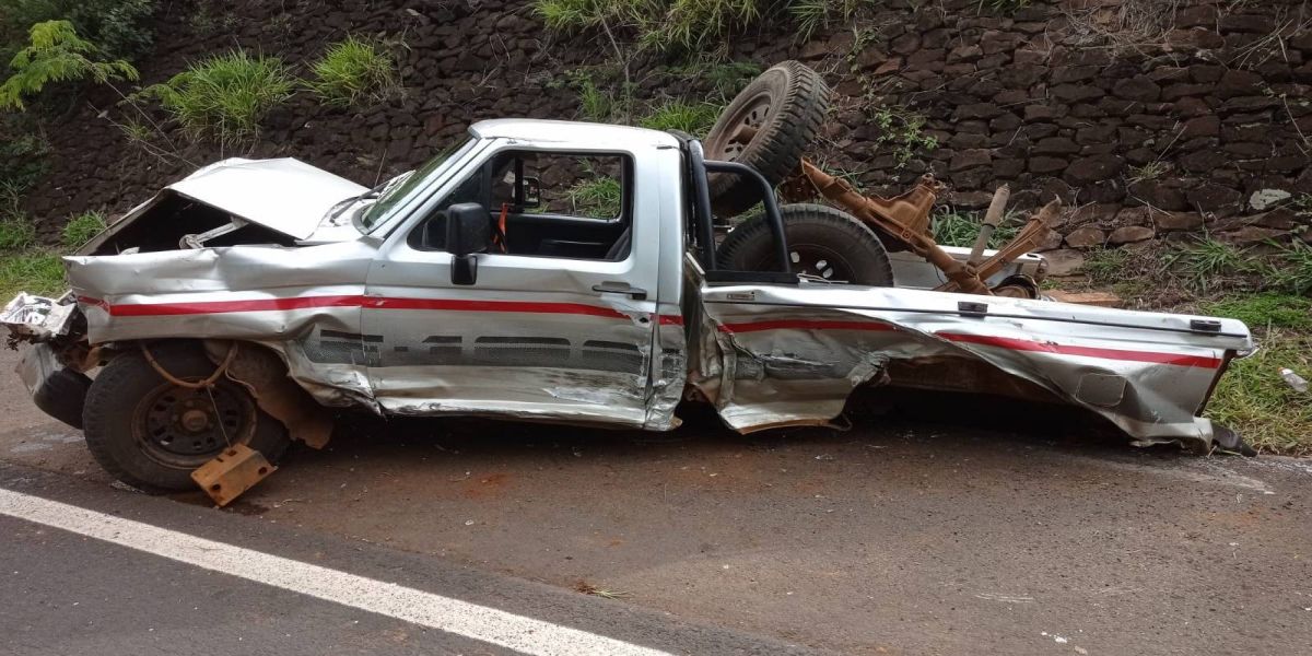 Colisão frontal envolvendo três veículos deixa sete pessoas feridas na BR-277 em Nova Laranjeiras
