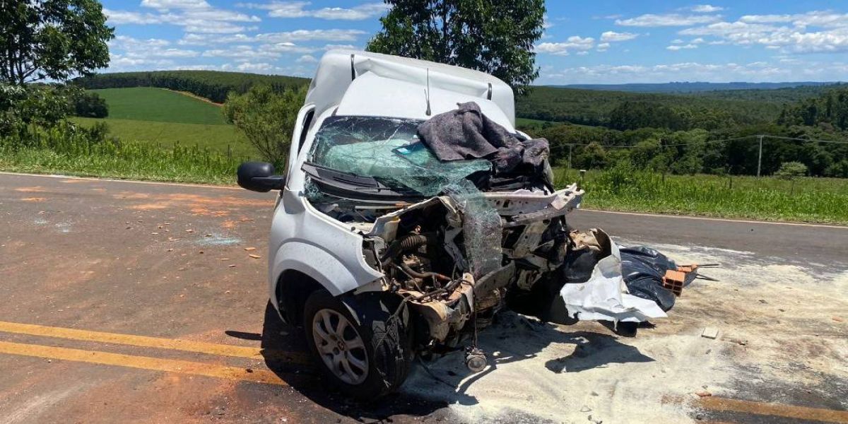 Jovem de 23 anos morre em um gravíssimo acidente na PR-090 em Curiúva