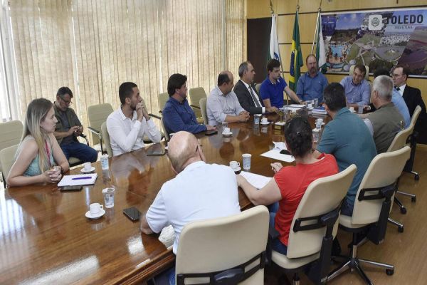 Justiça busca solução para invasão de casas do Recanto Feliz 2 em Toledo