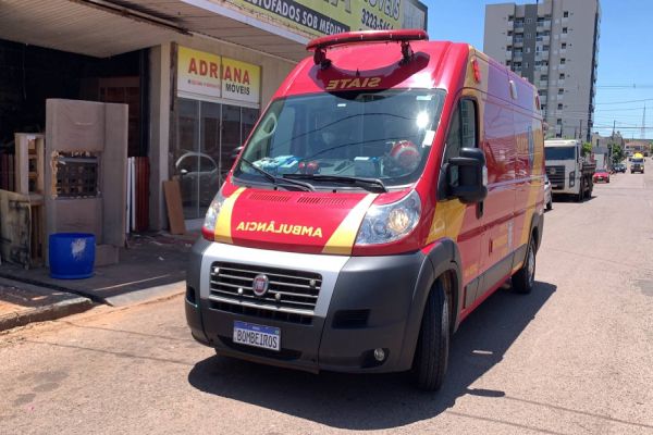 Imagem referente a notícia: Motociclista de 49 anos fica ferido após colisão no Bairro Maria Luiza
