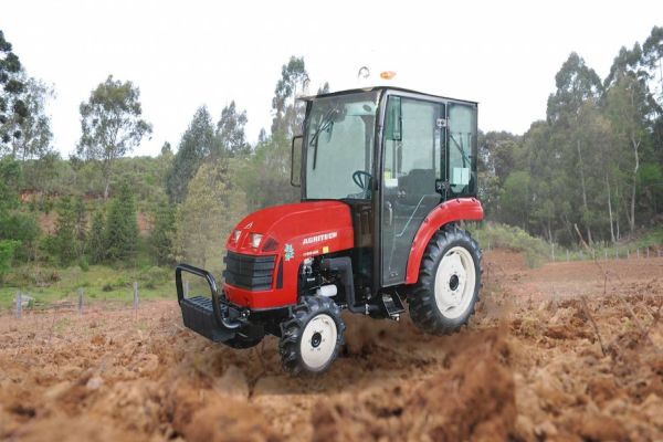 Lei que obriga o uso de tratores cabinados sofre alterações; Segurança do operador segue vital