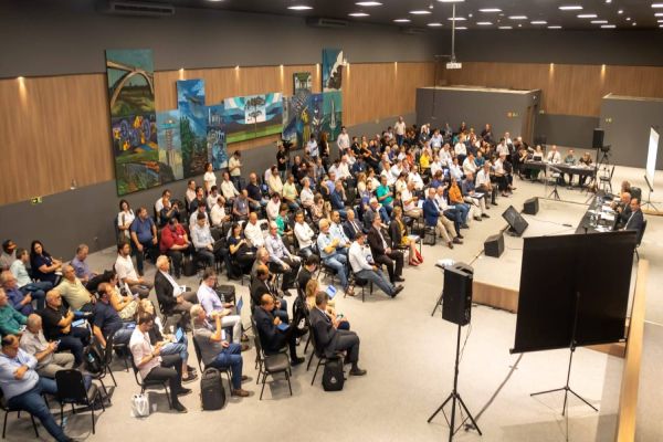 Engenheiros de Cascavel e região tomam posse como conselheiros do Crea-PR