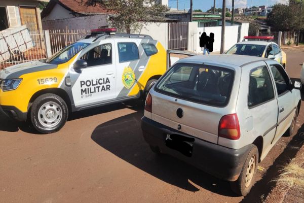 Duas pessoas são detidas com carro furtado e acusadas de furtar uma conveniência no Julieta Bueno