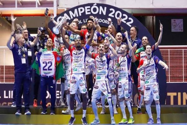 Imagem referente a notícia: Conmebol define datas da disputa da Libertadores; Cascavel Futsal segue na preparação