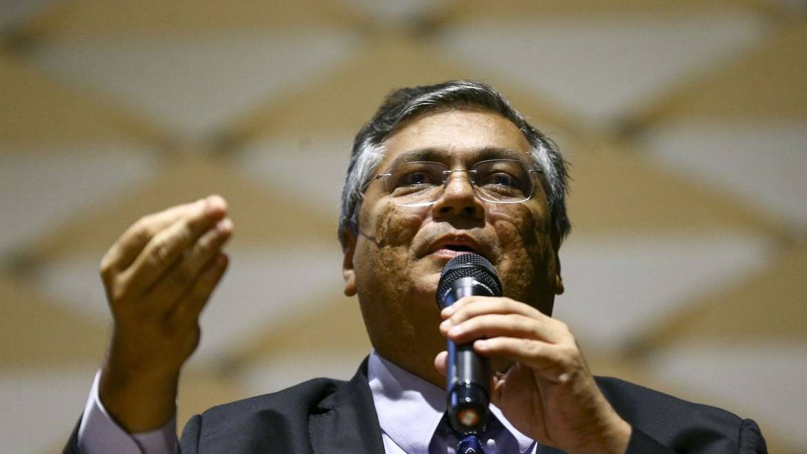 Flávio Dino apresenta Pacote da Democracia para Lula