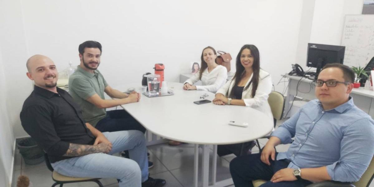 Legislativo de Ponta Grossa busca referência no transporte público de Cascavel