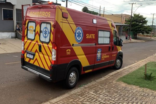 Imagem referente a notícia: Mulher de 45 anos pede ajuda em comércio após ser agredida pelo companheiro no Bairro Periolo