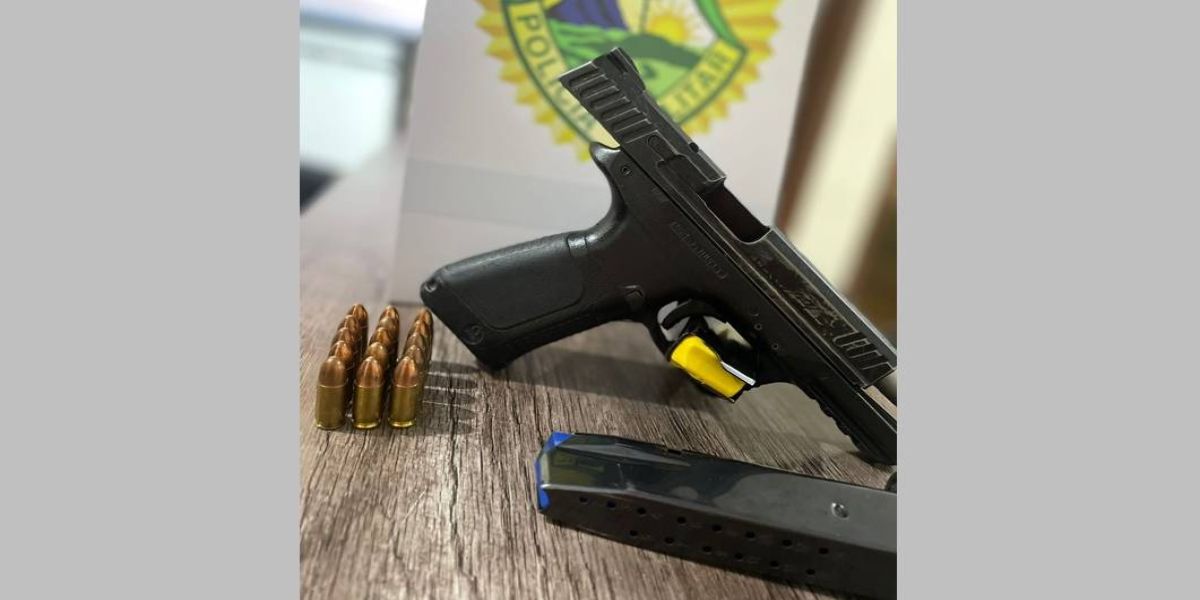 Polícia Militar localiza pistola com casal em veículo de aplicativo em Corbélia