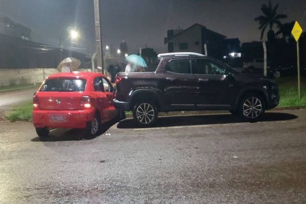 Polícia Militar presta atendimento a acidente de trânsito com vítima no bairro Neva