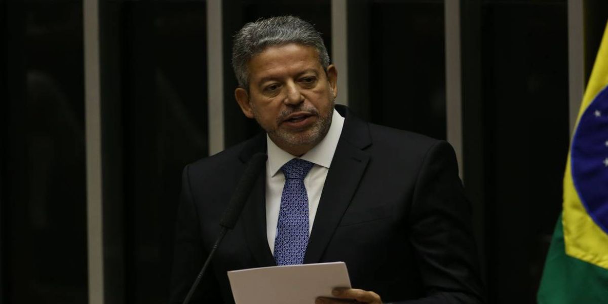 Arthur Lira é reeleito para presidência da Câmara dos Deputados