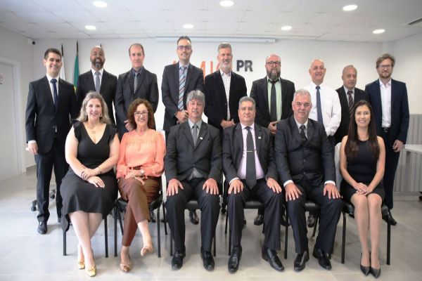 Empresário Jovane Borges é empossado presidente da AMIC PR