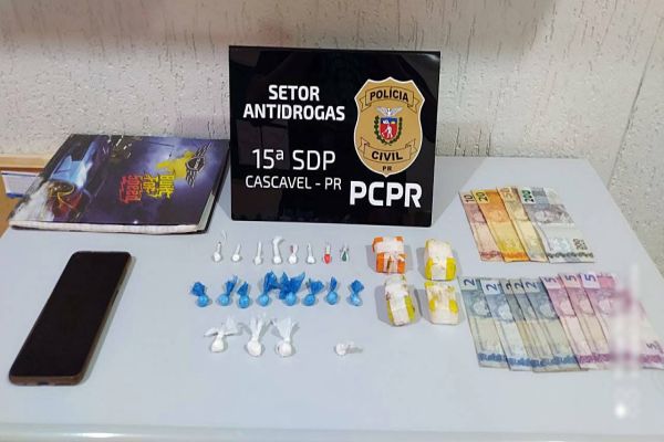 Dois jovens são detidos pelo GDE por tráfico de drogas no Jardim Clarito