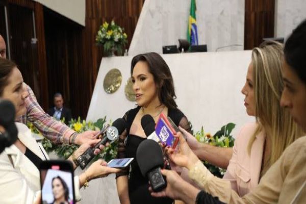 Meta é ampliar o protagonismo das mulheres, diz Maria Victoria